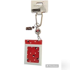 Disney Minnie Mouse Pull ID Holder NWT